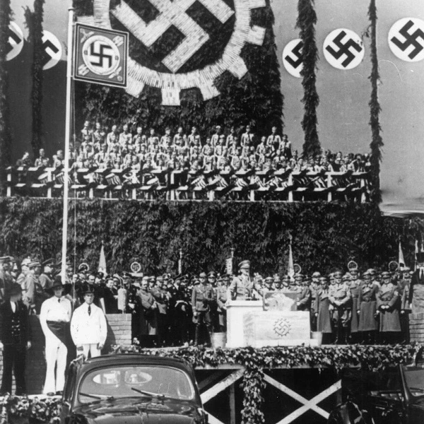 Ομιλία του Χίτλερ στα εγκαίνια του εργοστασίου της Volkswagen