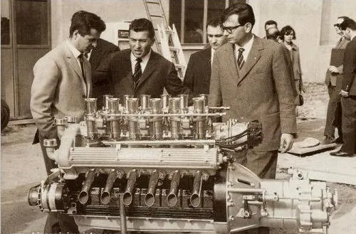 Giotto Bizzarrini, Ferruccio Lamborghini και Giampaolo Dallara το 1963,