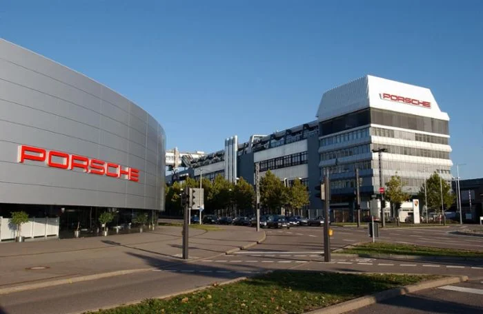 Τα κεντρικά γραφεία της Porsche στο Zuffenhausen, κοντά στη Στουτγάρδη στη Γερμανία